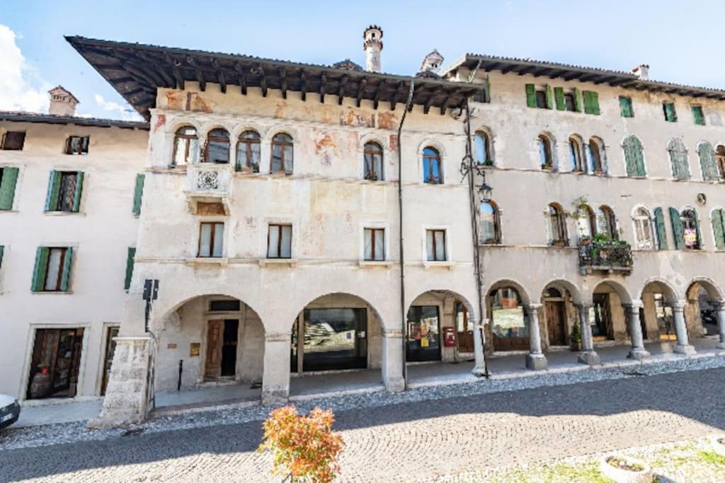 Loft Overlooking The Old Town . Feltre Extérieur photo